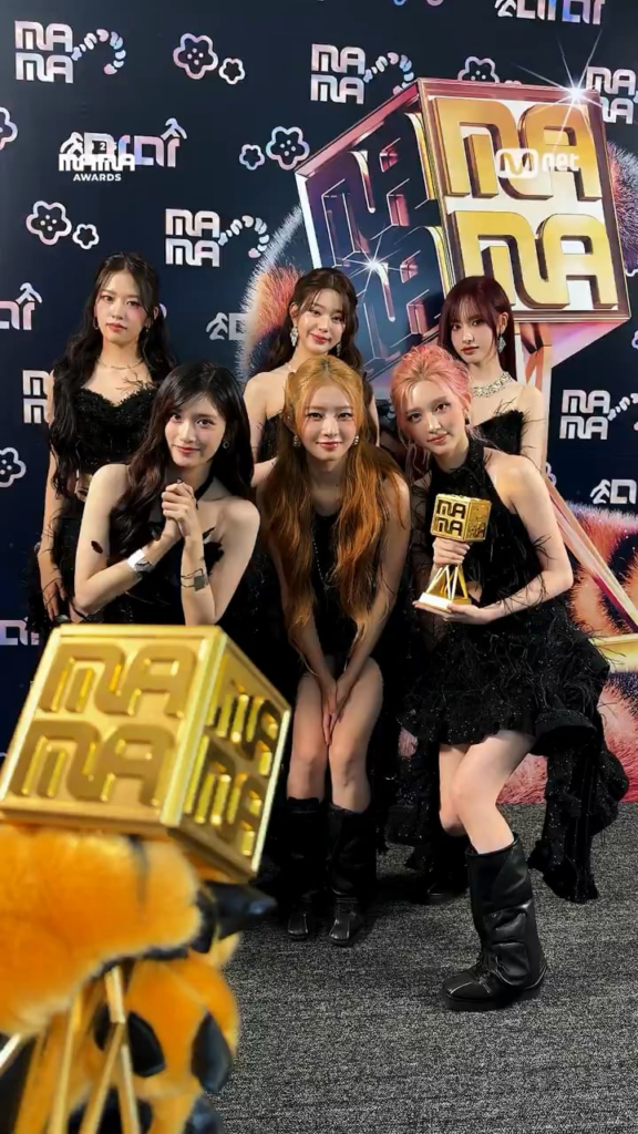 251210 MAMA AWARDS تحديث Twitter مع IVE - 2025 MAMA AWARDS Tiger يقدم فيديو الكأس