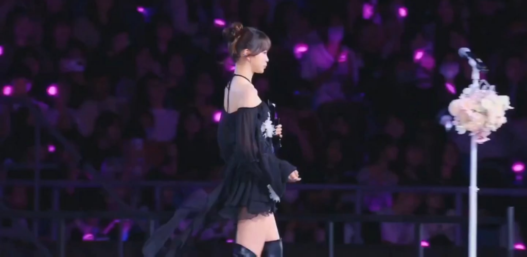 251206 فازت كيم تشايوون بجائزة "أفضل خيار" في حفل توزيع جوائز الفنانين الآسيويين لعام 2025 (AAA)