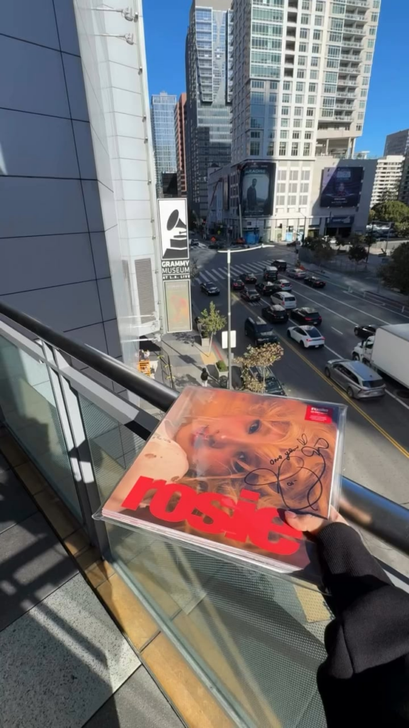 251209 تحديث روزي (مصاصة الدماء) على الانستغرام