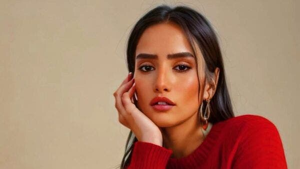 عن قصة فتاة من الإخوان.. زينة تكشف تفاصيل منع عرض فيلمها الجديد