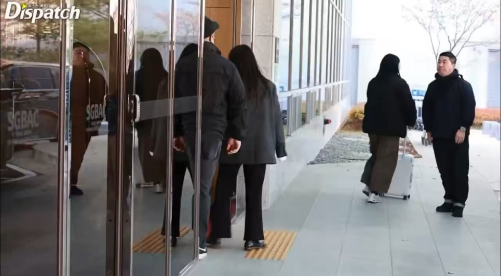 251201 روزيه @ مطار جيمبو الدولي (الوصول من سنغافورة)