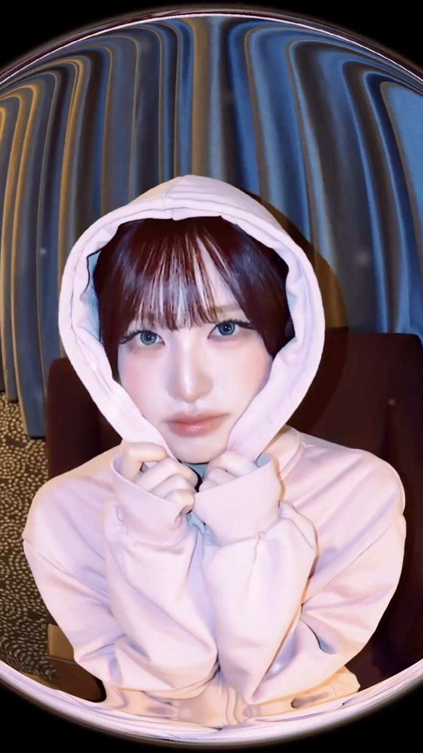 251215 تحديث TikTok الرسمي لـ IVE مع ليز - 𝖫𝗈𝗏𝖾 𝗂𝗌 𝖺𝗇 𝗈𝗉𝖾𝗇 𝖽𝗈𝗈𝗋 (๑σ̴̶̷̥́) ₃σ̴̶̷̀)‧₊˟🚪