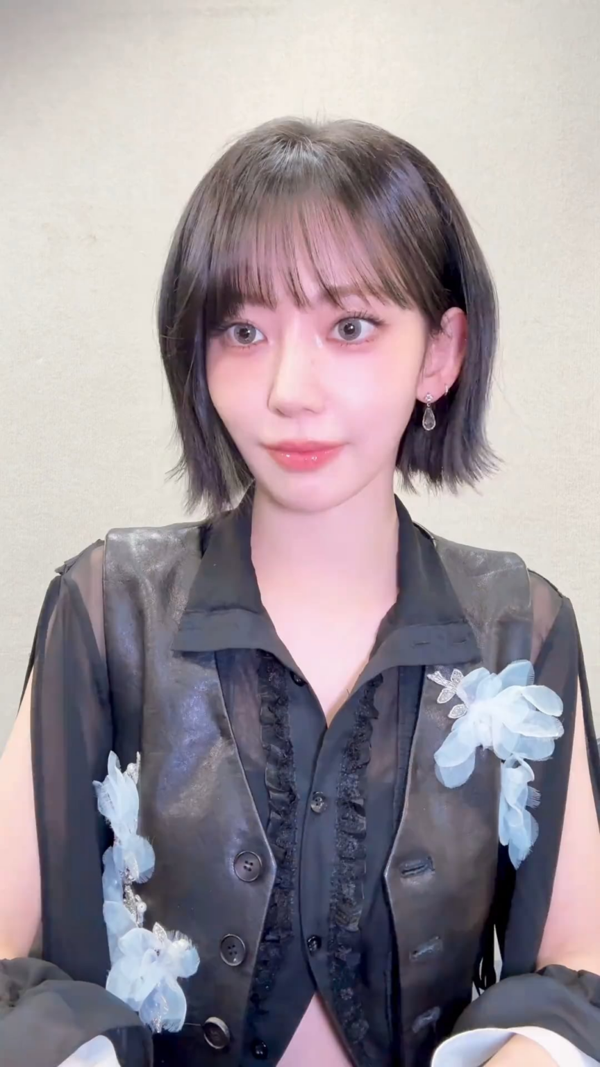 251207 تحديث LE SSERAFIM Douyin مع مياواكي ساكورا - مونتاجم~مياو مياو~🐈‍⬛