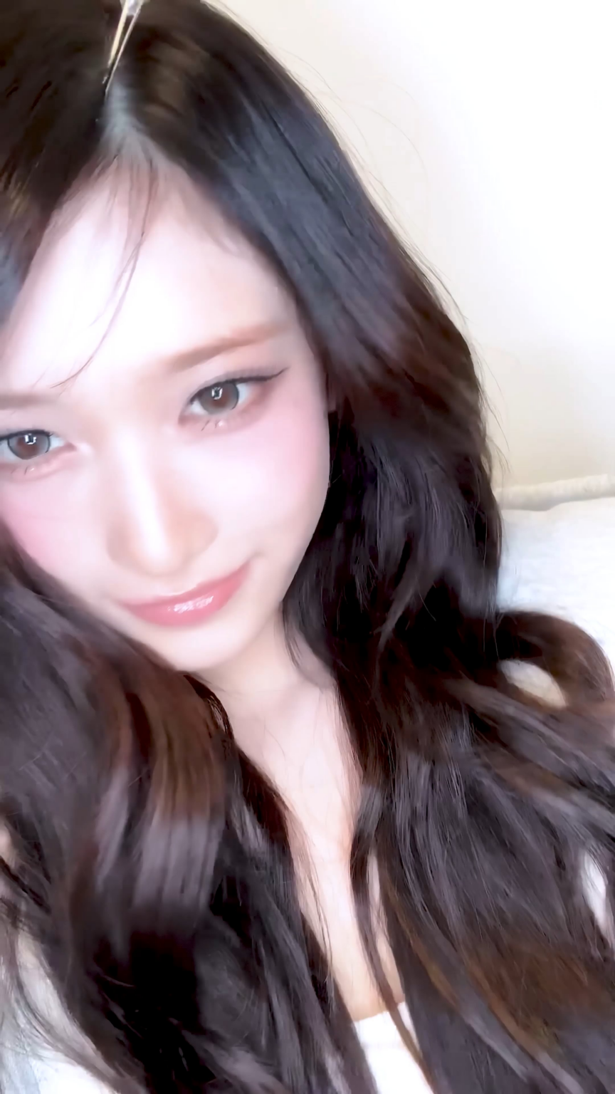 251202 تحديث TikTok الرسمي لـ IVE مع Leeseo - كاندي، لنذهب 🧡