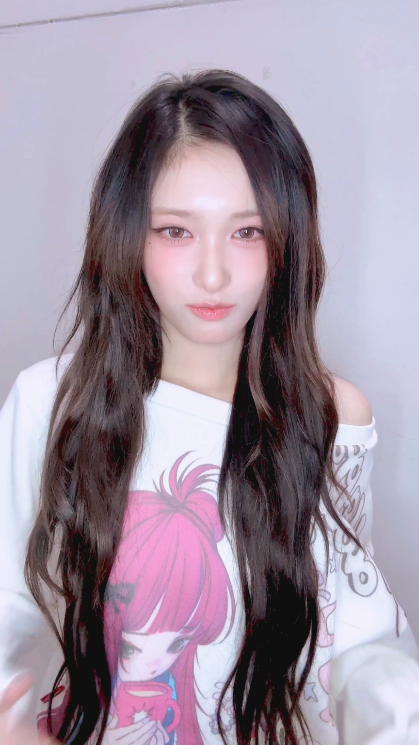 251221 تحديث TikTok الرسمي مع Leeseo - أنا لست خائفًا (فيديو موسيقي رسمي)