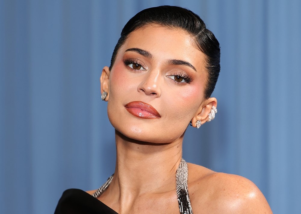 صيحات جمالية اعتمدتها النجمات العالميات مؤخراً.. تعلميها