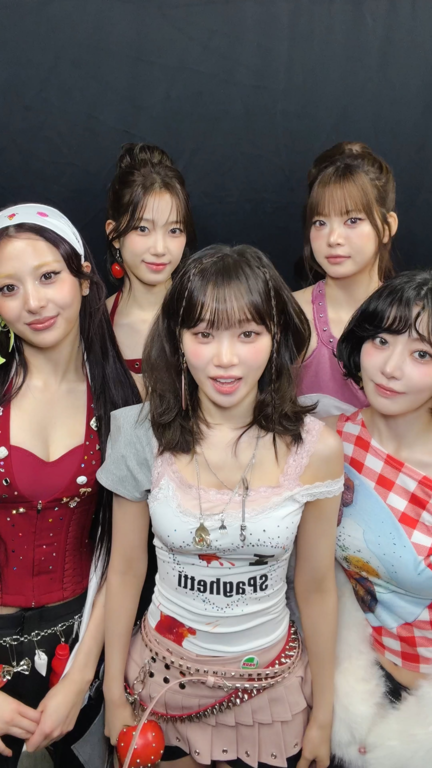 251231 تحديث LE SSERAFIM Douyin - ㊗️ اللغة الصينية اليوم: إصدار المليون 🎉 أحب نفسك، نراكم العام المقبل 🫶🏻