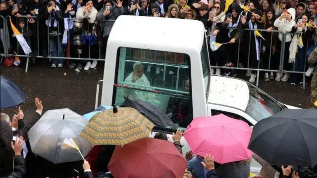 بابا الفاتيكان في لبنان 