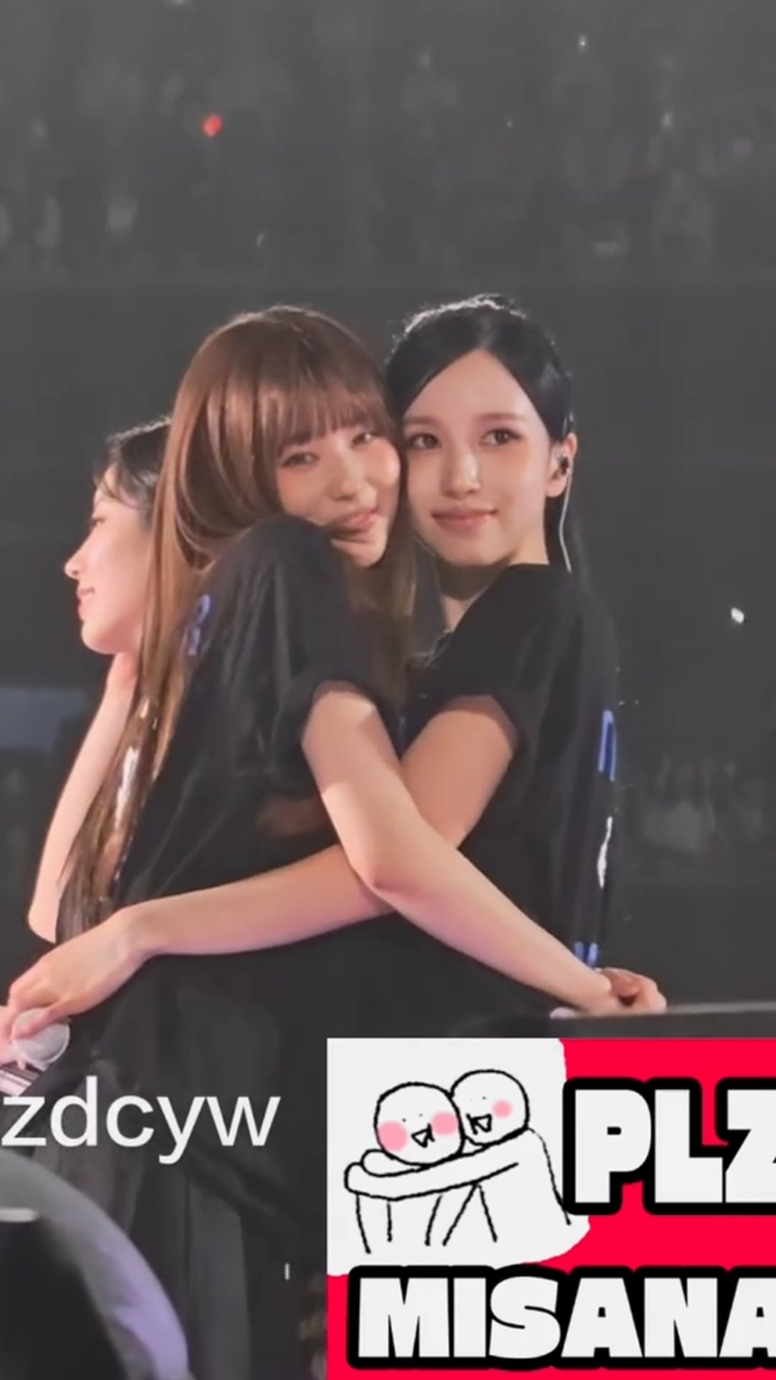 251207 - عناق سناء ومينا الشديد!