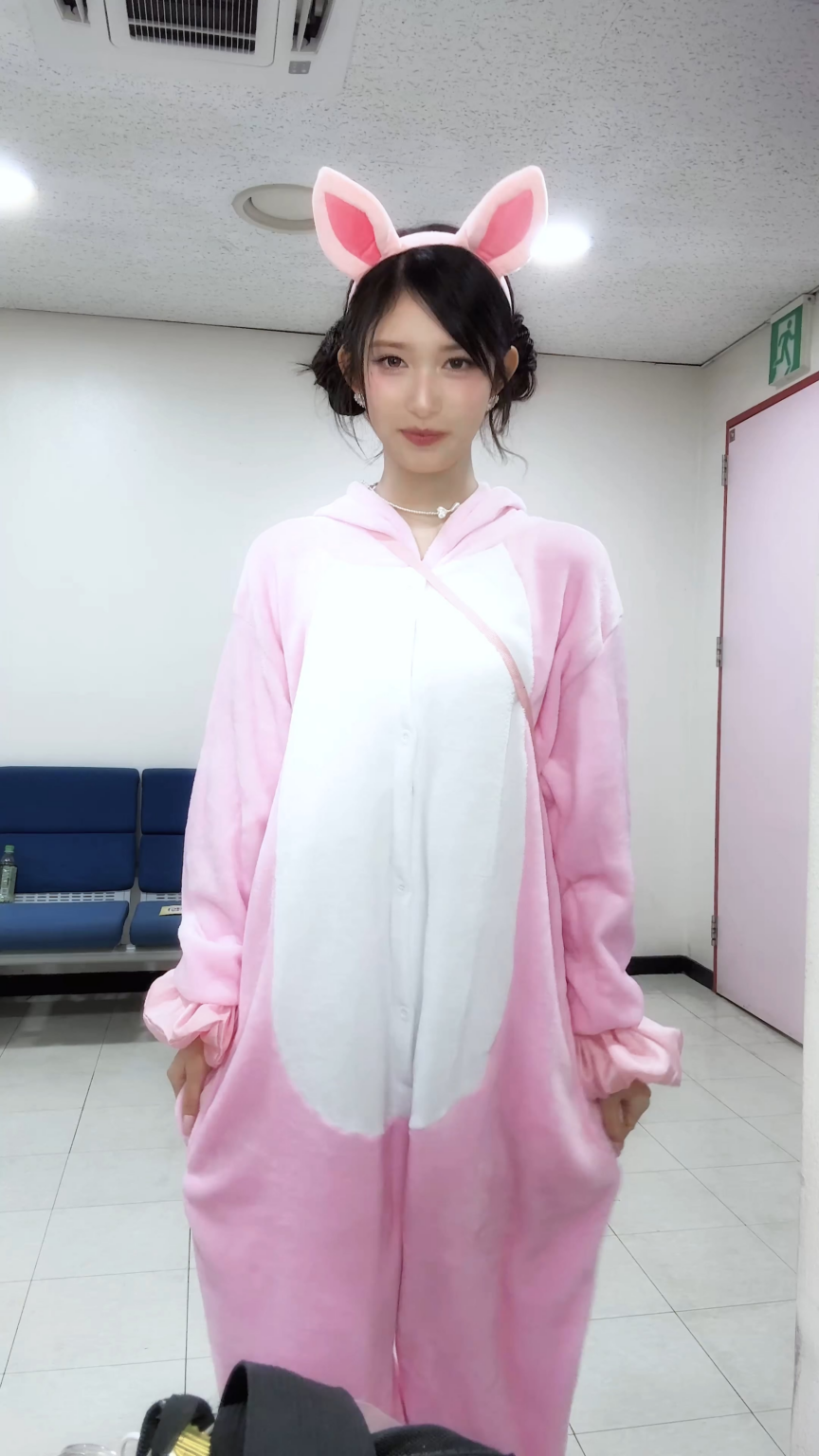 251204 تحديث TikTok الرسمي لـ IVE مع Leeseo - 𝒶𝓃ℊℯ𝓁 ꒰໓ ໕꒱