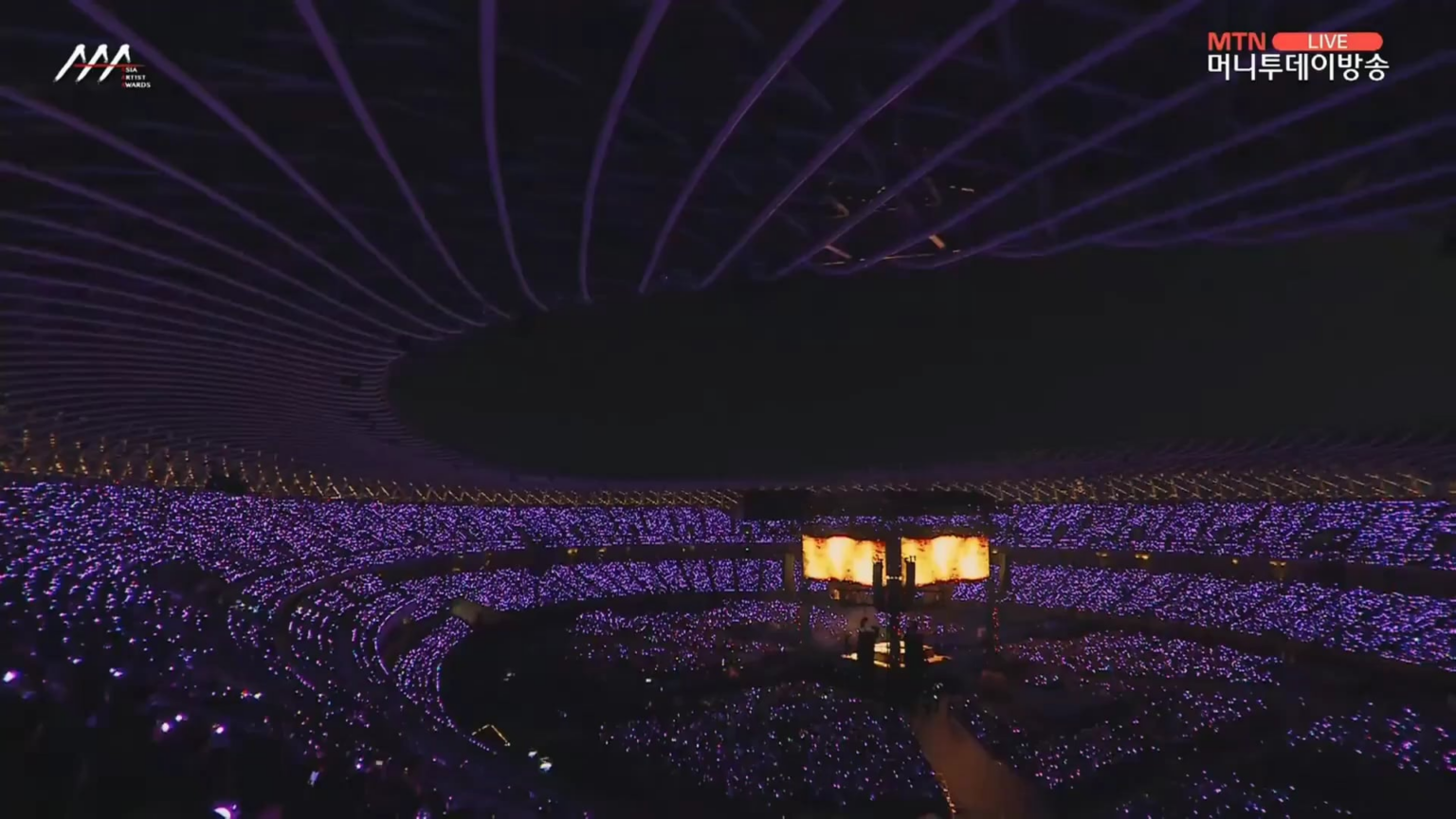 251206 LE SSERAFIM – Born Fire + Ash + HOT @ 2025 Asia Artist Awards (AAA)