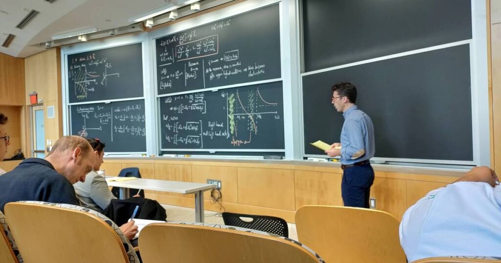 “معاريف”: إسرائيل تحقق في احتمالية تورط إيران في مقتل عالِم نووي بأميركا "معاريف": إسرائيل تحقق في احتمالية تورط إيران في مقتل عالِم نووي بأميركا