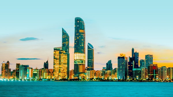 «فيتش»: 6.8% نمو اقتصاد أبوظبي في 2026