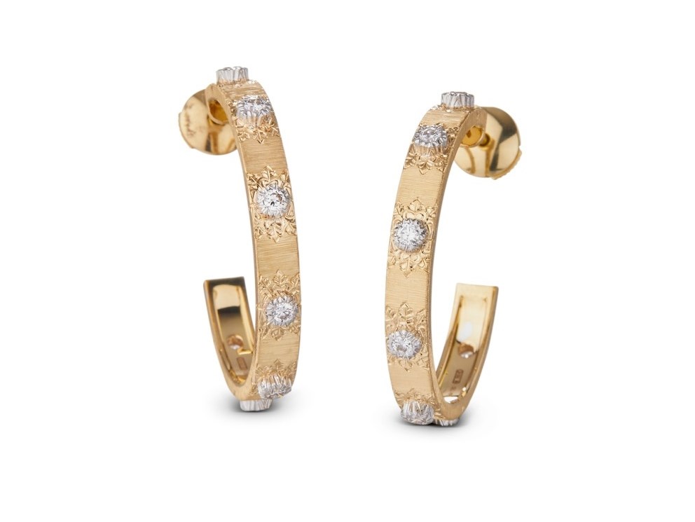 مجوهرات تزين إطلالتكِ في احتفالات نهاية 2025