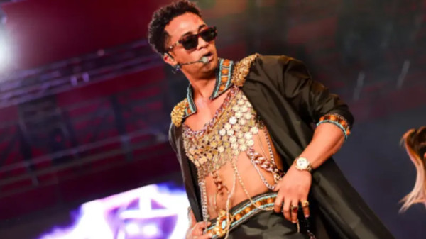 ما ارتديته في مهرجان كوتشيلا خطأ لن يتكرر محمد رمضان يعترف لأول مرة: ما ارتديته في مهرجان كوتشيلا خطأ لن يتكرر