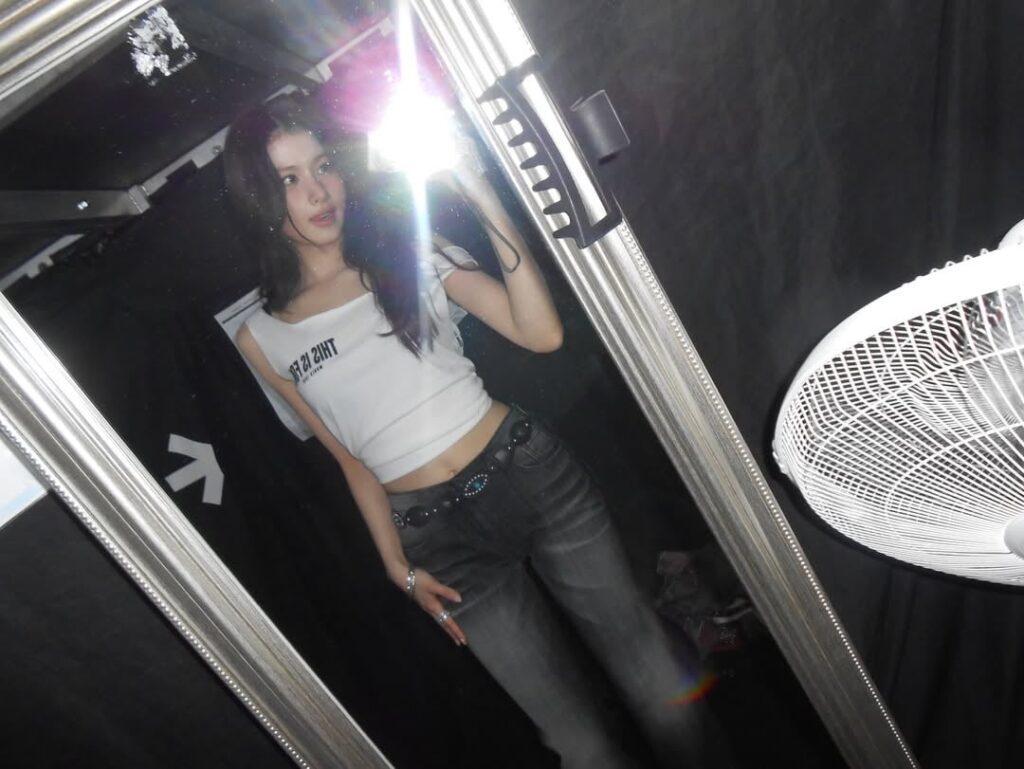 251219 تحديث سانا على الانستقرام - آخر أداء لهذا العام 🪽🪽 أحب تايلاند أكثر الآن 💜 شكرًا لك على الوقت الرائع! 🎀