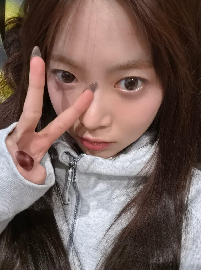 251217 تحديث هونغ إيونتشاي على الويفيرس