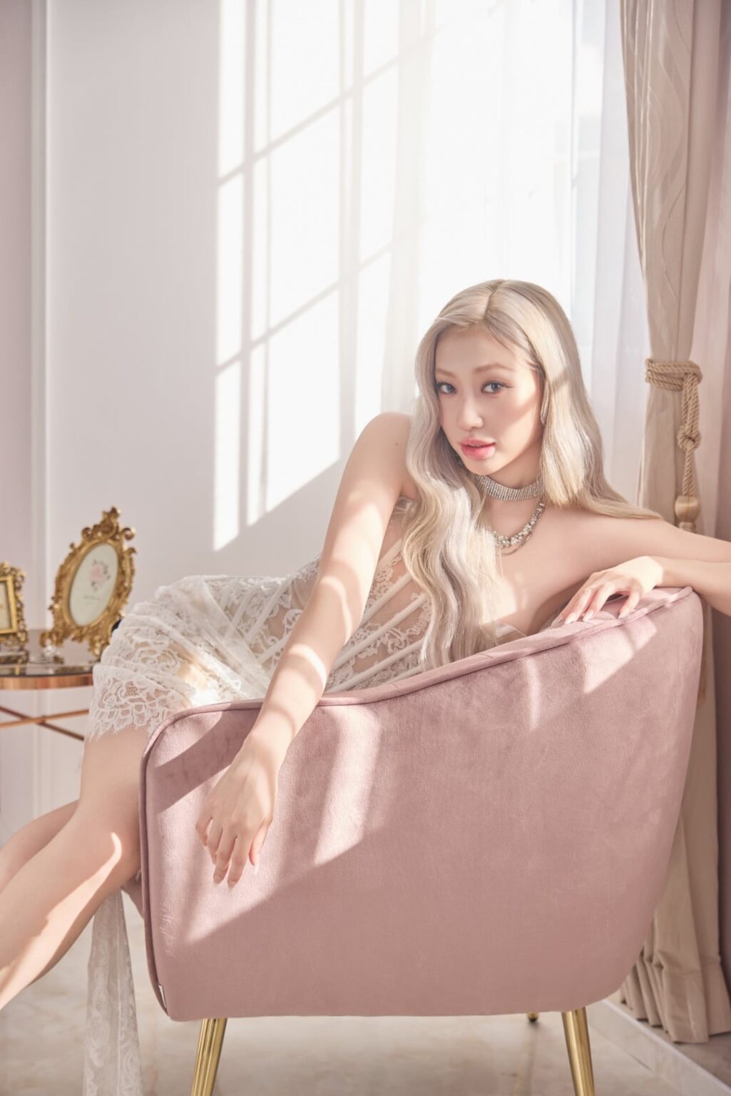 جيني (الرقم السري سابقًا) - الأغنية المنفردة الثانية "ICY LOVE" (الصورة المفاهيمية 2)