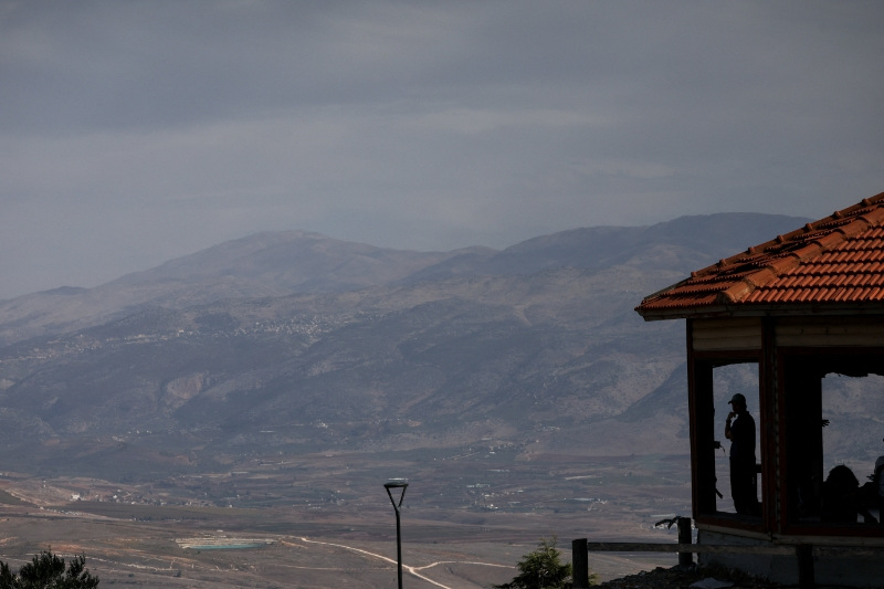 إسرائيل ولبنان يرسلان مبعوثين مدنيين للجنة الهدنة لإجراء محادثات موسعة