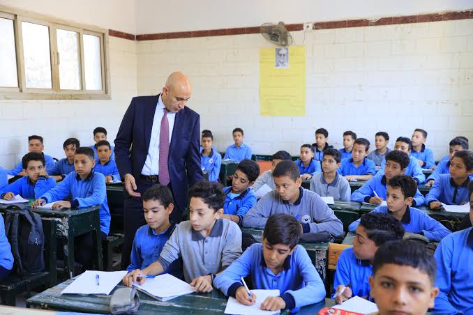 خفض الكثافات الطلابية