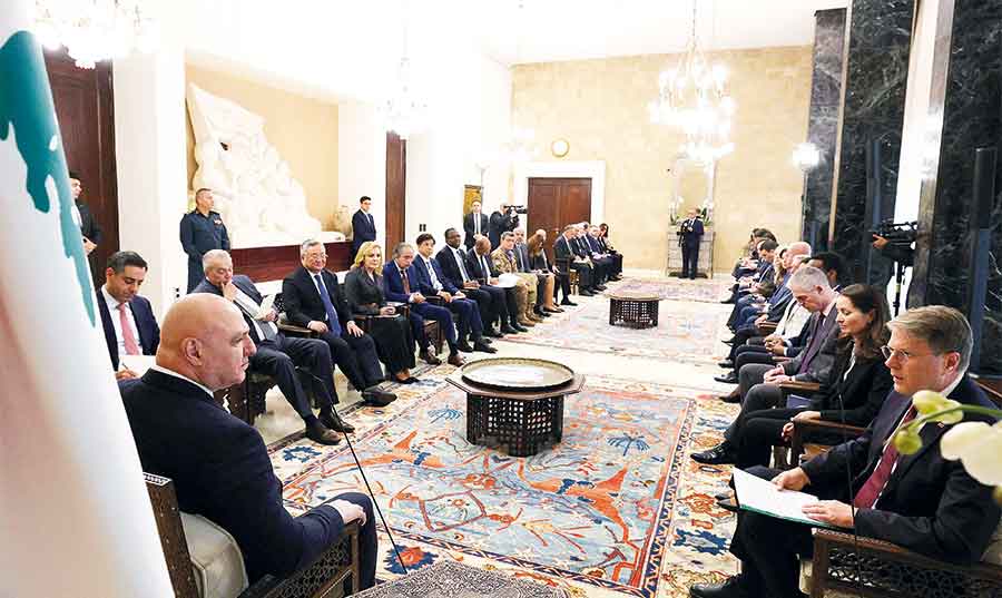 التفاوض المرفوض من «حزب الله» مفروض على الدولة… فهل يُبعِد شبح الحرب الثانية؟ التفاوض المرفوض من «حزب الله» مفروض على الدولة... فهل يُبعِد شبح الحرب الثانية؟