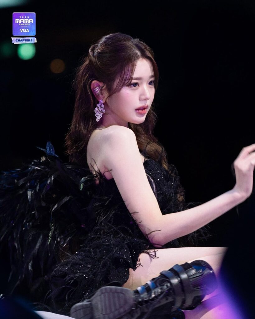 251219 MAMA AWARDS تحديثات تويتر مع IVE - جوائز MAMA 2025 تحييني بالصور