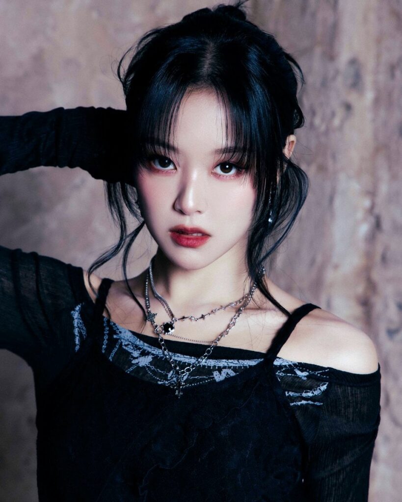 LATENCY - الألبوم المنفرد الأول: It Was Love (الصورة المفاهيمية - هيونجين)