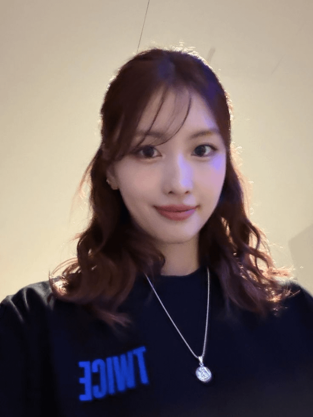 هل يعرف أحد اسم قصة شعر مومو؟