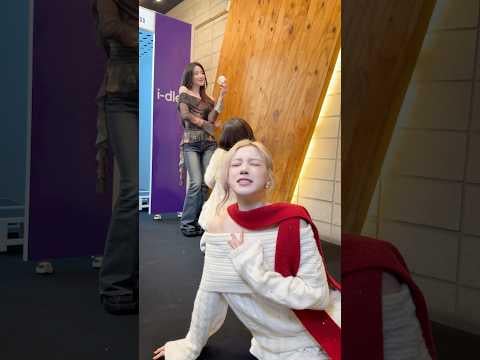 251224 رقصة محمومة