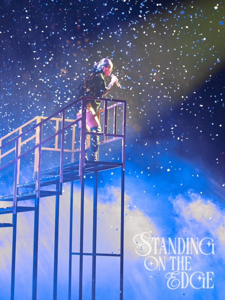 هيولين - أغنية رقمية منفردة: الوقوف على الحافة (صورة مزاجية)