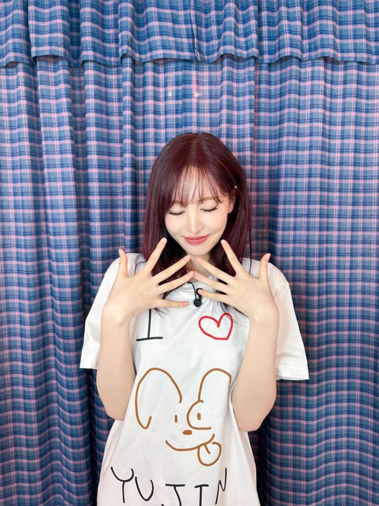 تحديث 251209 IVE الرسمي على الانستقرام مع ليز