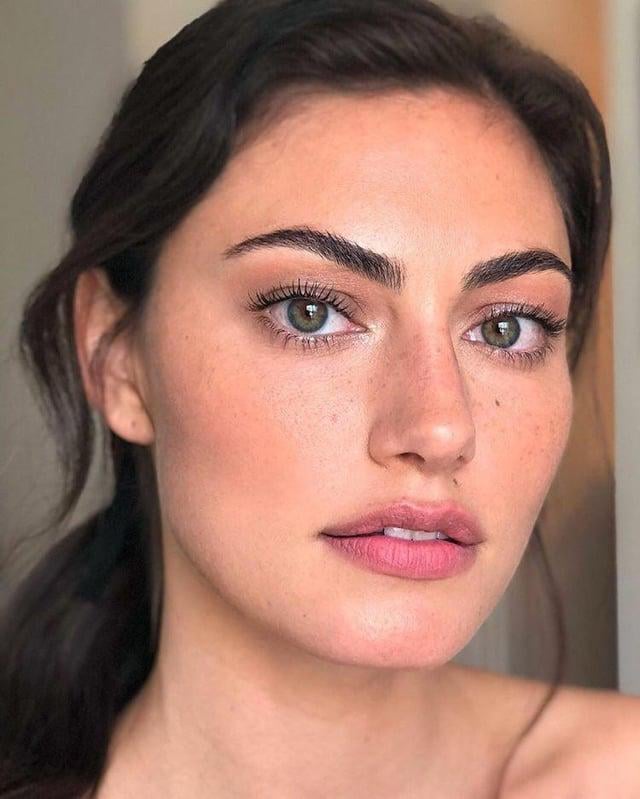 Phoebe Tonkin