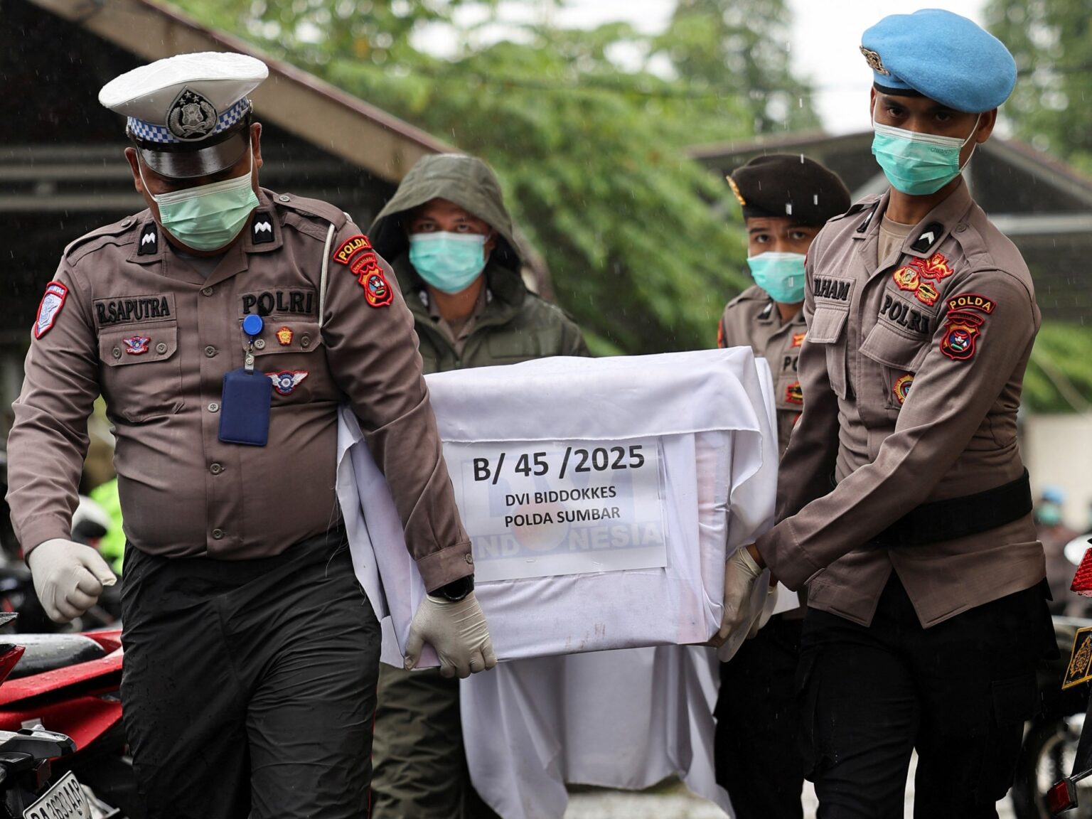 فيضانات إندونيسيا تحصد أكثر من ألف قتيل | أخبار فيضانات إندونيسيا تحصد أكثر من ألف قتيل | أخبار