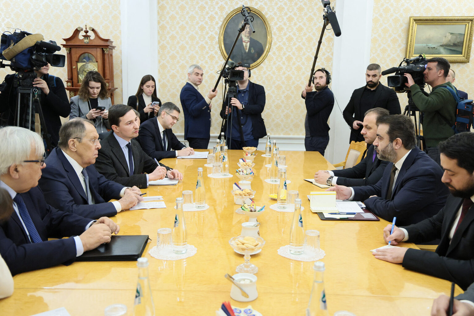 الشيباني في روسيا وتأكيد على أهمية العلاقات بين دمشق وموسكو | سياسة الشيباني في روسيا وتأكيد على أهمية العلاقات بين دمشق وموسكو | سياسة