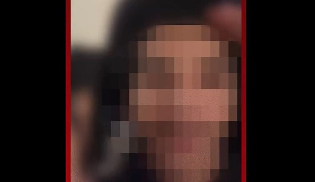 ضبط مواطن تلفّظ بألفاظ خادشة في مكان عام بالرياض وإحالته للنيابة – صحيفة سبق الالكترونية ضبط مواطن تلفّظ بألفاظ خادشة في مكان عام بالرياض وإحالته للنيابة - صحيفة سبق الالكترونية