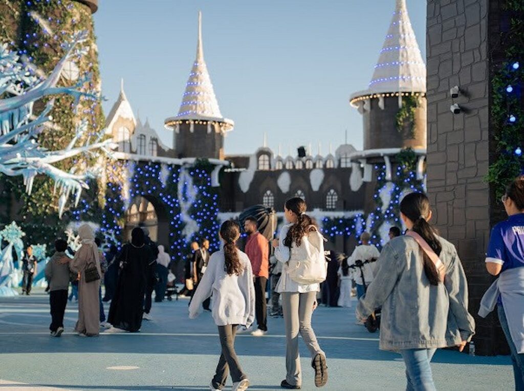 انطلاق فعاليات “ونتر وندرلاند جدة” كأضخم تجربة شتوية في موسم جدة 2025 انطلاق فعاليات "ونتر وندرلاند جدة" كأضخم تجربة شتوية في موسم جدة 2025