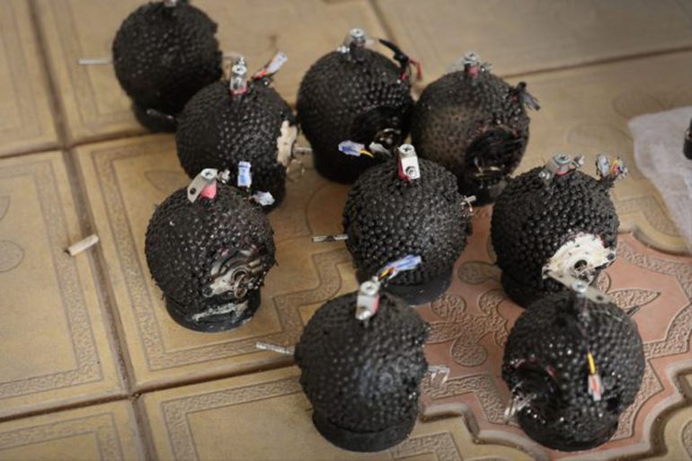 القبض على شبكة تهريب أسلحة في منطقة قدسيا بريف دمشق وضبط متفجرات وطائرات مسيّرة - سانا