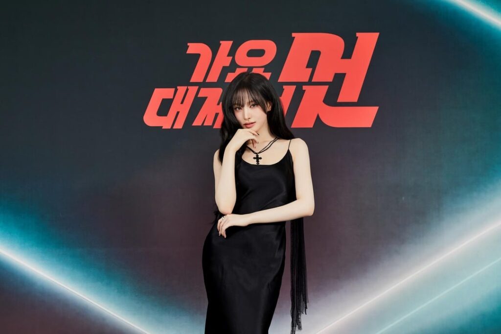 251231 Liz @ 2025 MBC Gayo Daejejeon: رائعة (جدار صور السجادة الحمراء في الموقع)