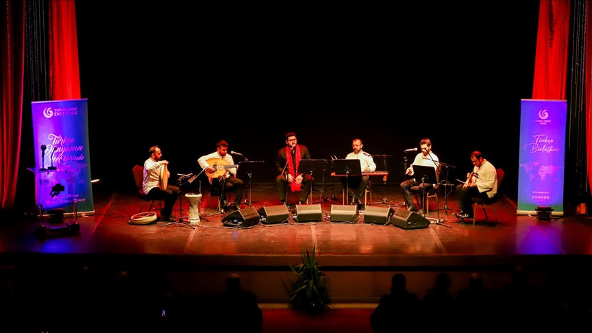 بأنغام كلاسيكية.. معهد يونس أمره يحتفل بمئوية العلاقات التركية المصرية