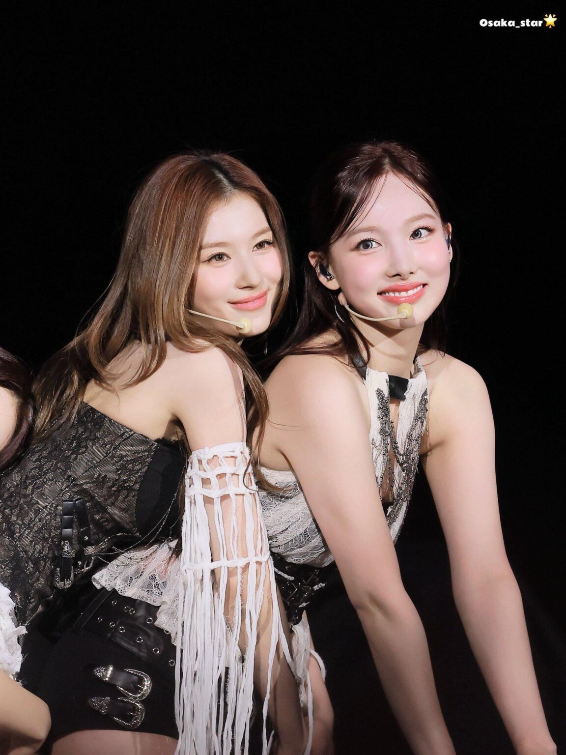 نايون، سانا