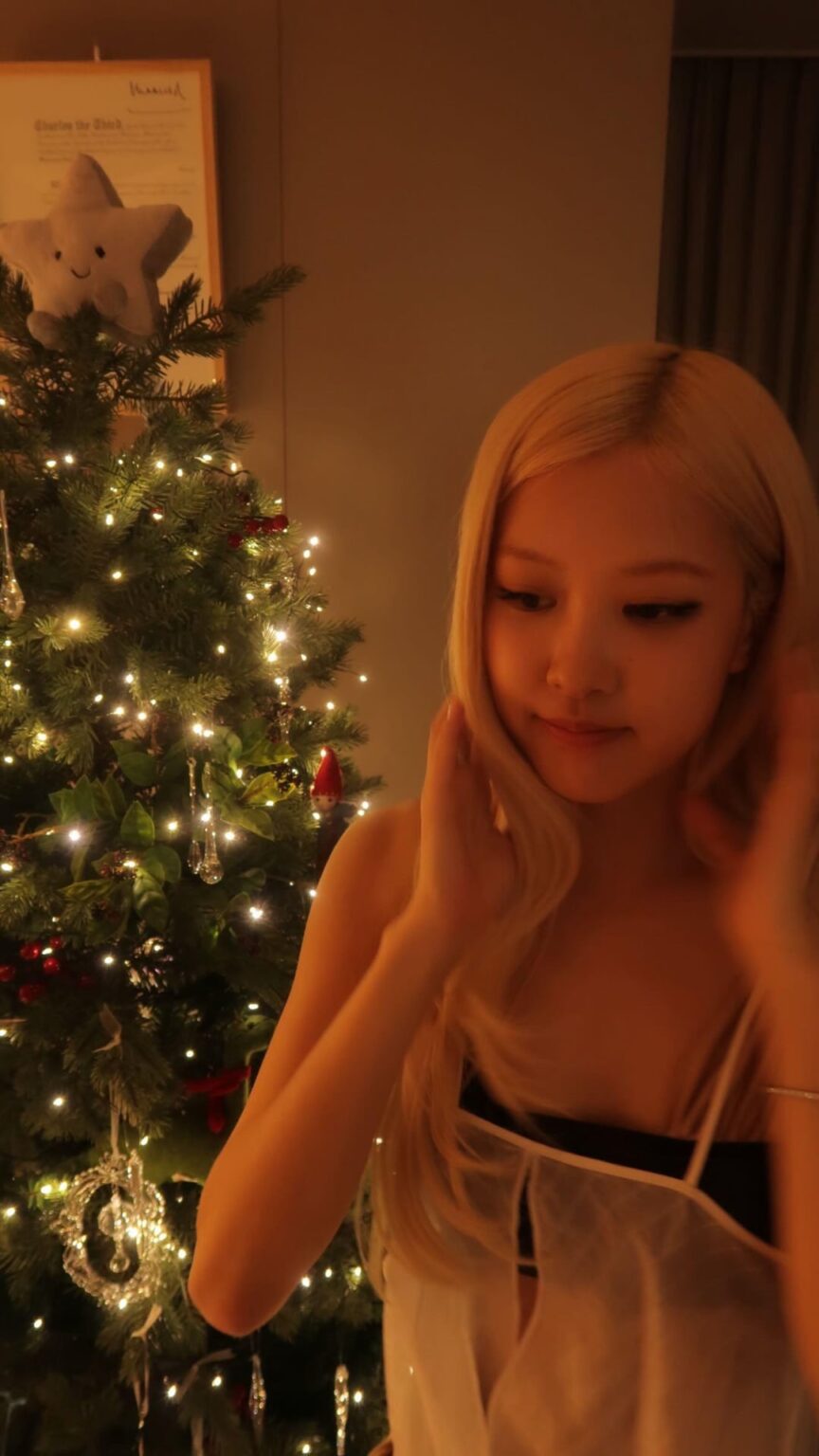 251225 تحديث قصة روزي على الانستغرام