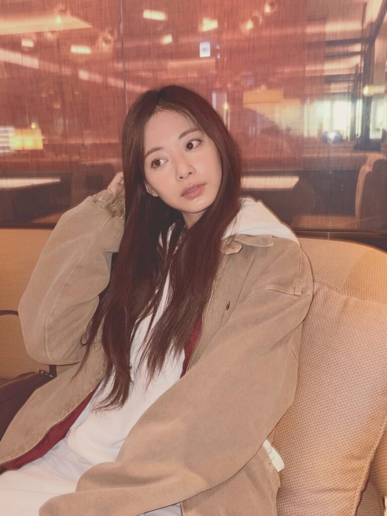 251212 تحديث تزويو على الانستقرام - 🐬ILHK