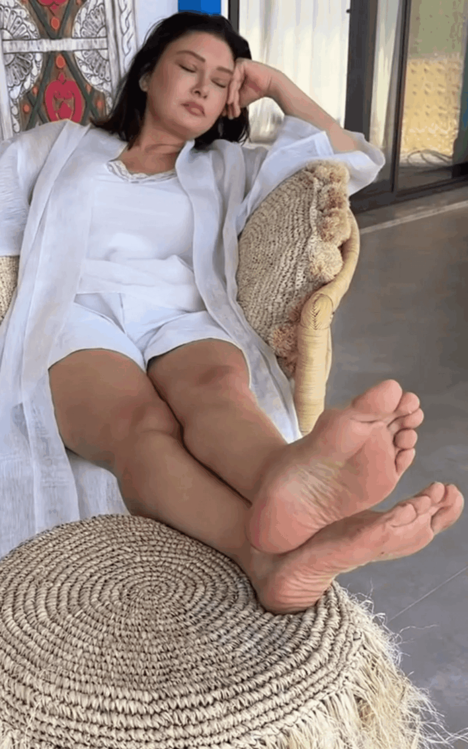 Ünlüleri konuşmak isteyenler hemen dm Ünlüleri konuşmak isteyenler hemen dm