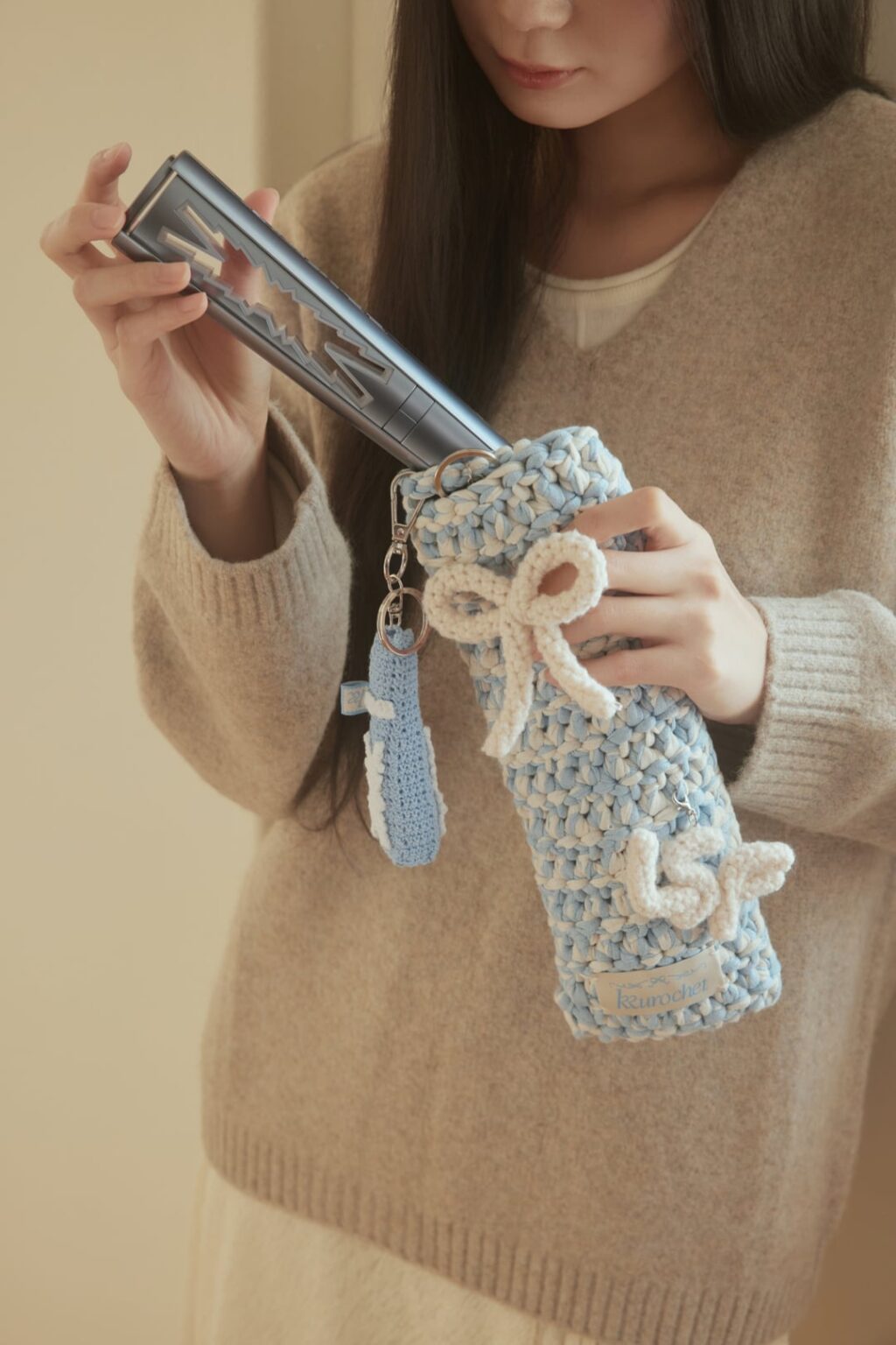 251202 تحديث تويتر HYBE MERCH - إصدار العطلة KKUROCHET (صورة المفهوم)