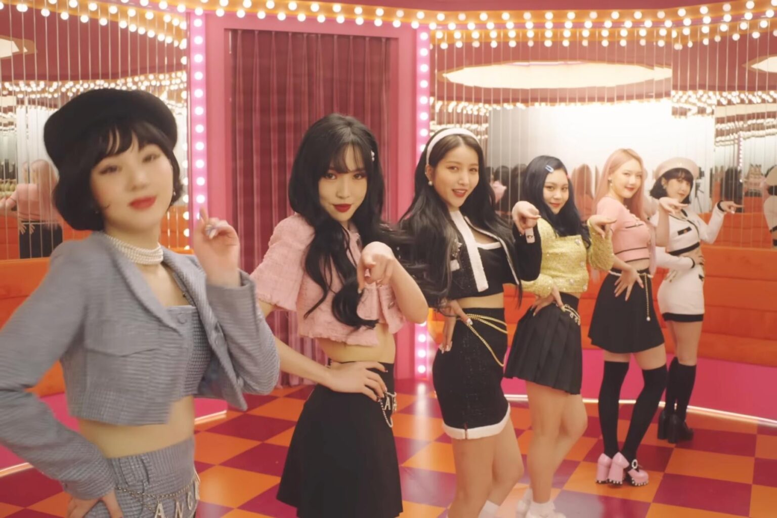 أغنية MAGO لفرقة GFRIEND تصبح أول فيديو موسيقي يصل إلى 100 مليون مشاهدة على قناة واحدة