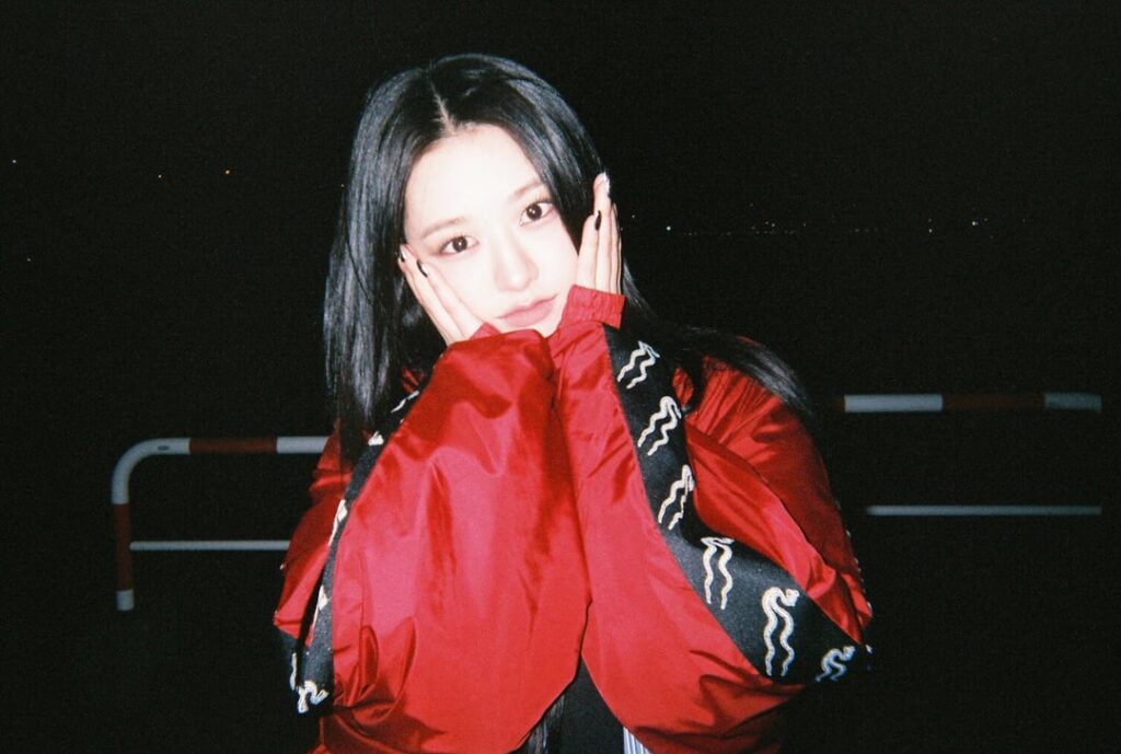 251209 تحديث تويتر الرسمي لـ IVE مع يوجين، جايول وري - 🩵 يوم غوص سعيد 🩵، 𝚆𝚎'𝚕𝚕 𝚋𝚎 𝚝𝚘𝚐𝚎𝚝𝚑𝚎𝚛 𝚝𝚑𝚒𝚜 𝚠𝚒𝚗𝚝𝚎𝚛 ⛇☃