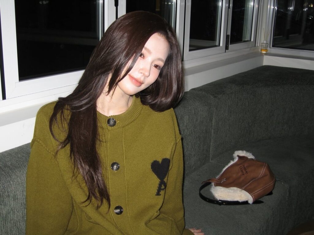 251201 تحديث مييون على الانستقرام