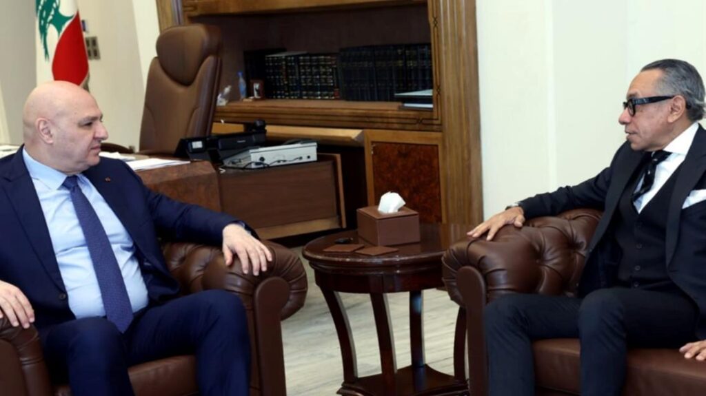 السفير المصري في بيروت يلتقي رئيس الجمهورية اللبنانية السفير المصري في بيروت يلتقي رئيس الجمهورية اللبنانية