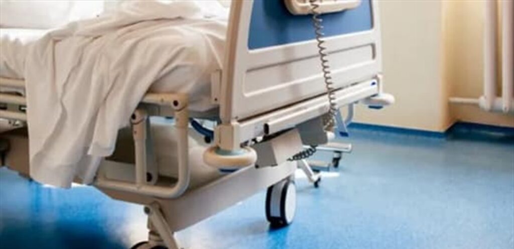 نجم تركي شهير في العناية المركزة بعد تعرّضه لنزيف داخلي حاد.. (صورة)