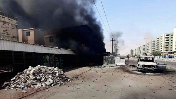 تصنيف «الإخوان» منظمة إرهابية يحاصر «الجماعة» في السودان